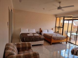 Tuggeranong Short Stay #10C - Sleeps 6 - Canberra - 9