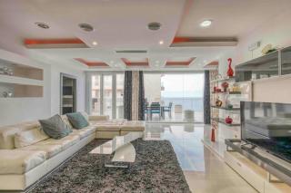Oceanfront 3BR Penthouse Luxury & Views in Sliema - Sliema - 0