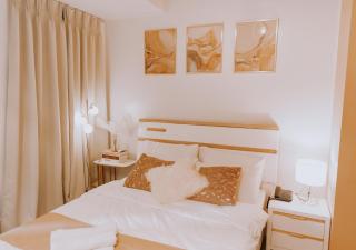 Uptown Parksuites Elegant 1BR with Balcony and Washer - Manila - 6
