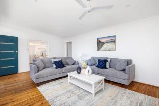 Coastal Cottage in Nelson Bay - Pet Friendly - 7