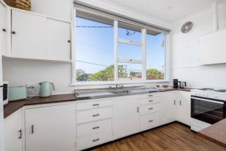 Coastal Cottage in Nelson Bay - Nelson Bay - 3
