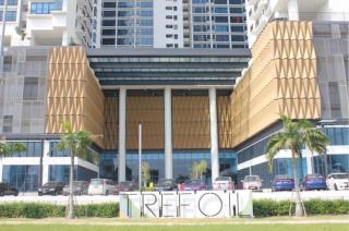 Comfy Trefoil Home-Walk to Setia City Mall & Setia City Convention Centre - 1