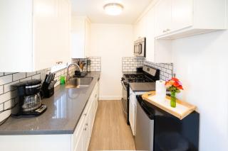 Cozy Koreatown/Hollywood 2 Bedroom - 9