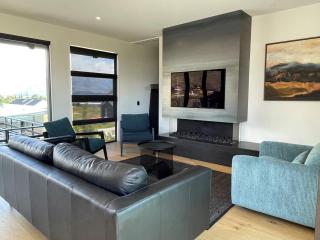 Luxurious Lake and Alpine Views - Wanaka - 5