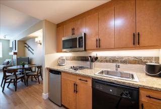 Premium Unit 3522- Fraser Crossing Founders Pointe condo - 5