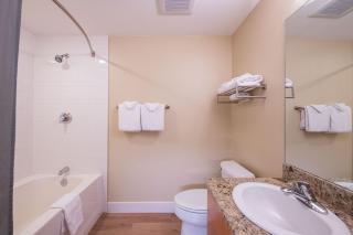 Premium Unit 3522- Fraser Crossing Founders Pointe condo - 1