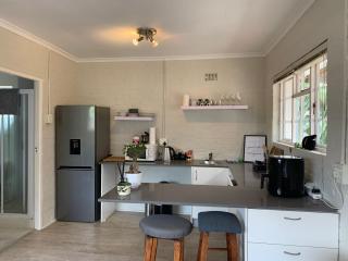 Private & Spacious Olive cottage in Bloubergstrand - Cidade Do Cabo - 5