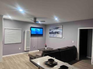 A beautiful guest house/ Downey - 0