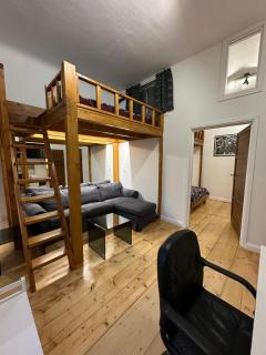 Cozy New Loft Apartment - Prague - 4