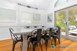 Ocean Dunes - Absolute Beachfront with Fireplace - Culburra Beach - 4