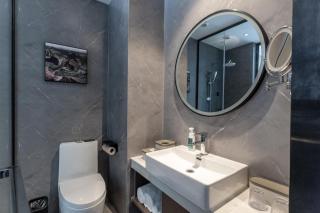 Atour X Hotel Zhuhai Gongbei Port High Speed Railway Station - 2