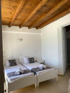 Fisilanis Beachfront Hotel - Logaras - 6