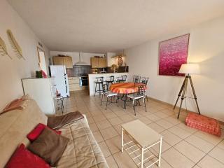 Palmeraie 130- vue mer et village- plage et commerces à pieds - 9