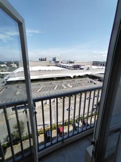 Hotel Luxury Twin Bed Room with Balcony Las Pinas-South Residence - Manila - 9