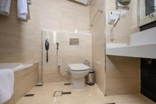 Pearl Swiss Hotel - Dubai - 9