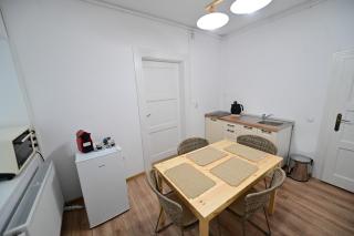 FLH - Tribunei Nest - 6