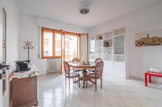 Comfy Flat Steps Away from Siena Station! - Siena - 0
