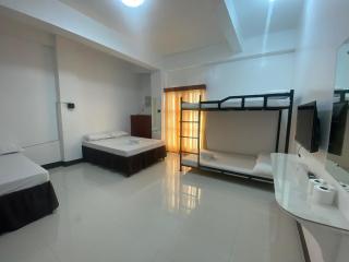 Three U's Pension House - 2