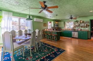 Creekside Paradise - A Peaceful Family Focused Retreat on a Flowing Creek - Sparta - 4