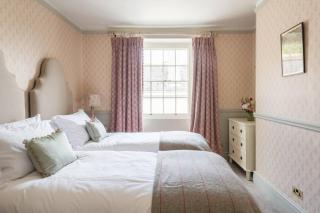 Tacket Wood House - 4