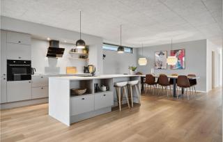 Stunning Home In Børkop With Sauna - 2