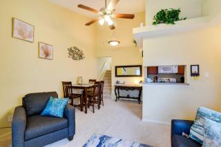 Balcony and Community Pool Deck Condo in Galveston - Galveston - 6