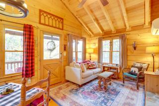 Little Fox Den Ellijay Cabin Rental with Hot Tub! - Ellijay - 7