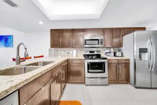 Amazing 7th floor beachfront condo wonderful views - South Padre Island - 2