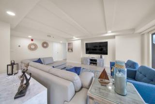 Amazing 5th floor beachfront condo wonderful views - 7