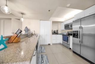 Luxury Beachfront Condo With Amazing Sunset Views - South Padre Island - 5