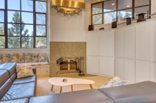 Remarkable Roundhouse Retreat - Truckee - 5
