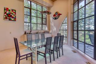 Remarkable Roundhouse Retreat - Truckee - 3