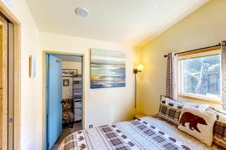The Ocean Pearl - Carpenterville - 2