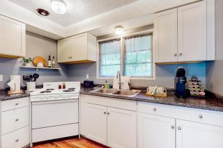 Oak Grove Getaway - 8