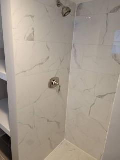 Annapolis @Gate 1 steps to the Harbor Free parking - 6