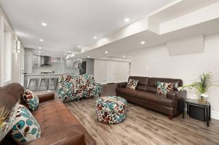 Walk-out Basement Apartment with Private Entrance - Brampton - 2