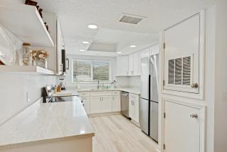 Beachside Gem Sea Woods Condo 153 - Close to Pool Beach Access - Edgewater - 1