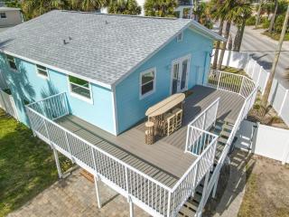 One Piece ~ Duplex with Pool ~ 2 Minutes from Beach Flagler Avenue - 5