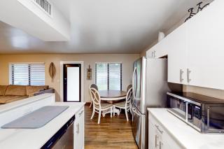 The Sailor's Perch, Unit 2 - 5