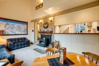 Mountain Condo with Fireplace in Kirkwood Ski Resort - Kirkwood - 5