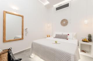 Porto Dema Luxury Suites - Skhoinoussa - 8