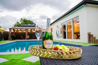 Luxury Stay Villa - 6