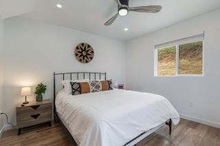 Welcome! 4 bedroom (6 bed) 3 bath River House - 7