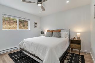 Welcome! 4 bedroom (6 bed) 3 bath River House - 5