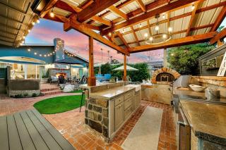 Luxury beach home one block from ocean with spa, WiFi, & gorgeous outdoor space - San Diego - 6