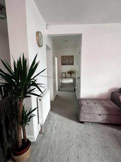 Spacious Modern Duplex Apartment - Rochdale - 2