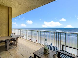 Luxury Beachfront Malibu Condo on 7th Floor ~ Close to Shopping Dining ~ Malibu 703 - New Smyrna Beach - 0