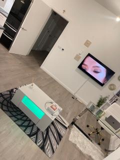 Love nest apartment - Goodmayes - 1
