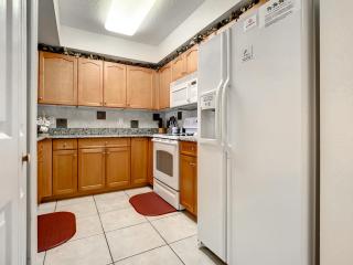 Beautifully appointed 32 condo with gorgeous estuary Views. OW10-305 - New Smyrna Beach - 6