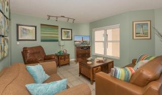 Spectacular Beachfront Views from this Tastefully Decorated Condo ~ PH5B Palm House - New Smyrna Beach - 4